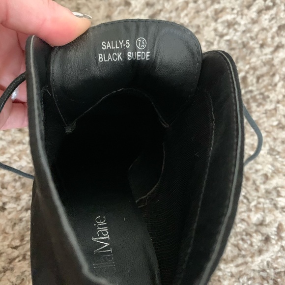 Faux suede wedge booties - Picture 5 of 5